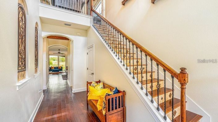 Image No.3-4 Bed House for sale