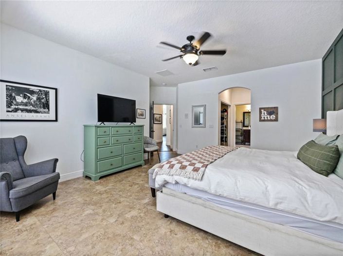 Image No.31-5 Bed House for sale