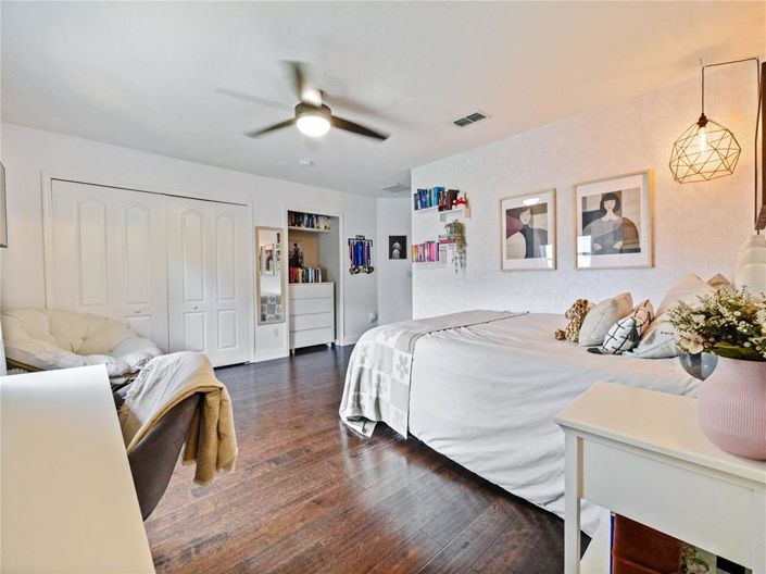 Image No.43-5 Bed House for sale