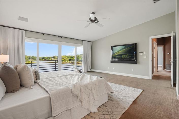 Image No.17-6 Bed House for sale