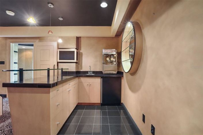 Image No.39-6 Bed House for sale