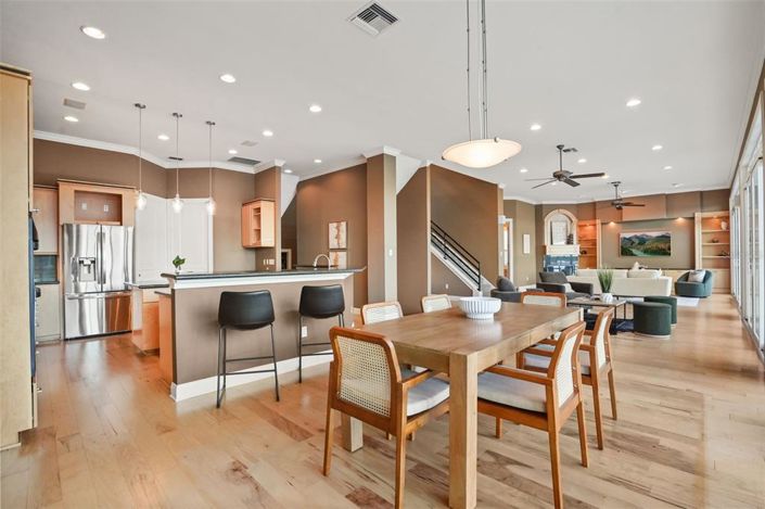 Image No.5-6 Bed House for sale