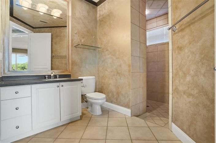 Image No.57-6 Bed House for sale