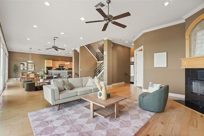 Image No.9-6 Bed House for sale