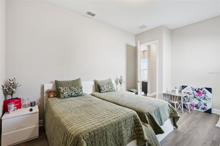 Image No.30-5 Bed House for sale