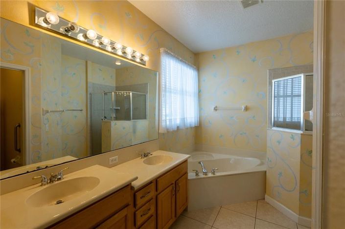 Image No.19-4 Bed House for sale