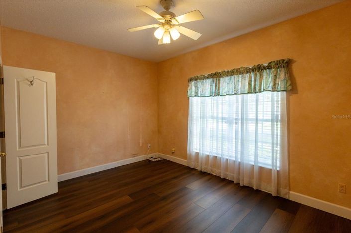 Image No.32-4 Bed House for sale