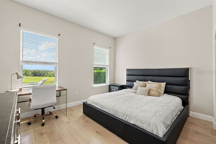Image No.25-6 Bed House for sale