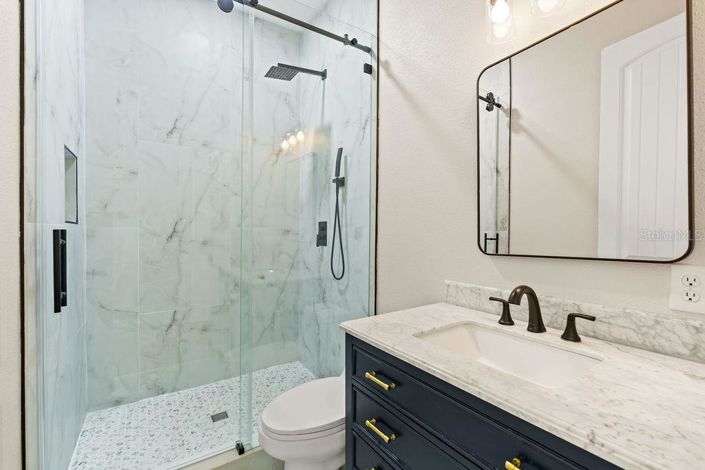 Image No.26-6 Bed House for sale