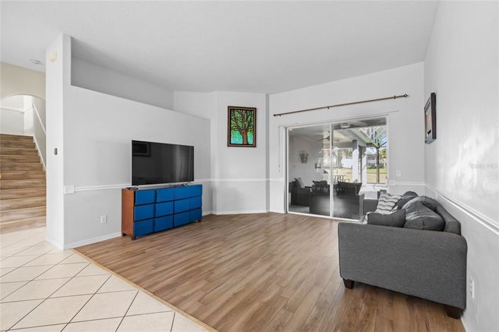 Image No.17-5 Bed House for sale