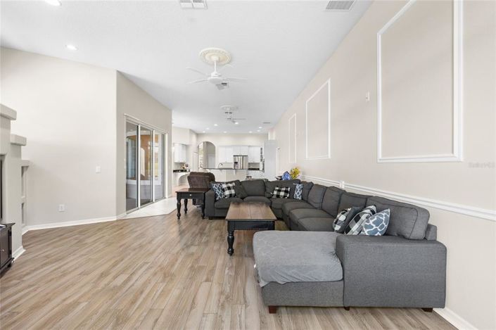 Image No.36-5 Bed House for sale