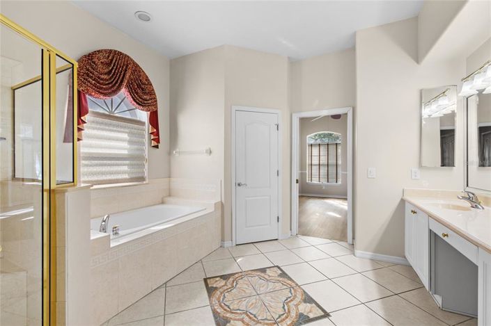 Image No.41-5 Bed House for sale