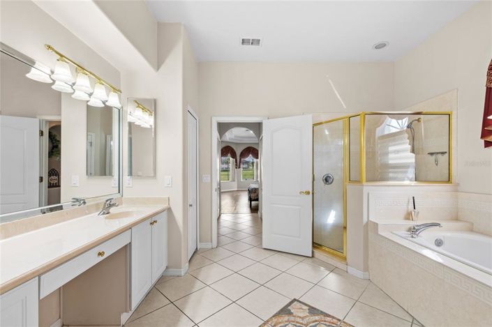 Image No.42-5 Bed House for sale