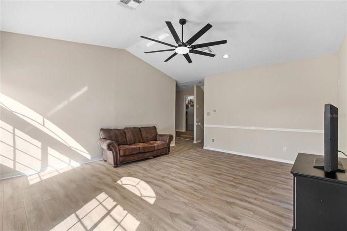 Image No.46-5 Bed House for sale