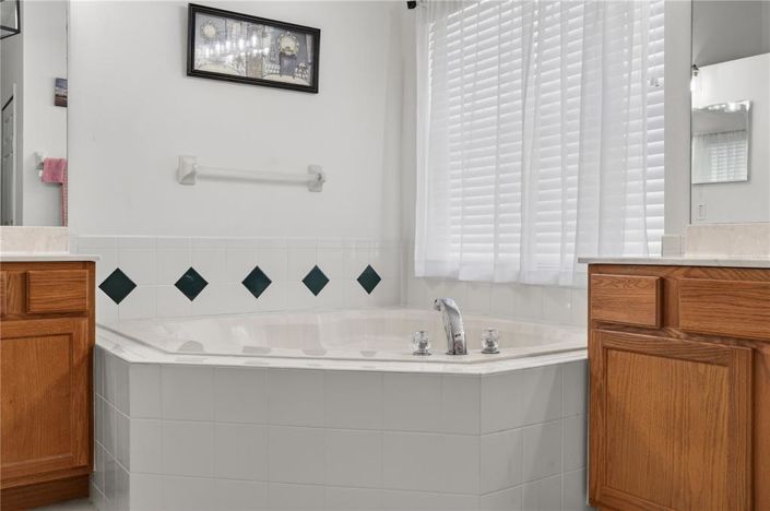 Image No.28-4 Bed House for sale