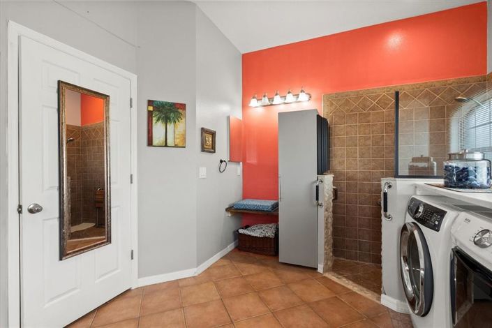 Image No.28-4 Bed House for sale