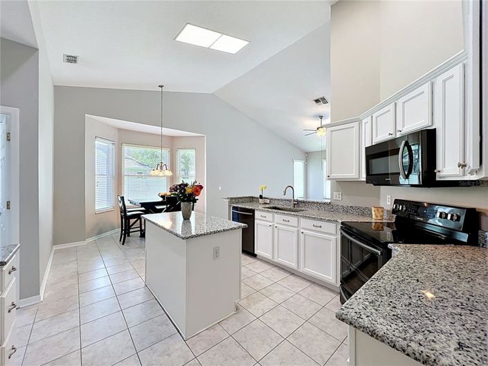 Image No.14-4 Bed House for sale