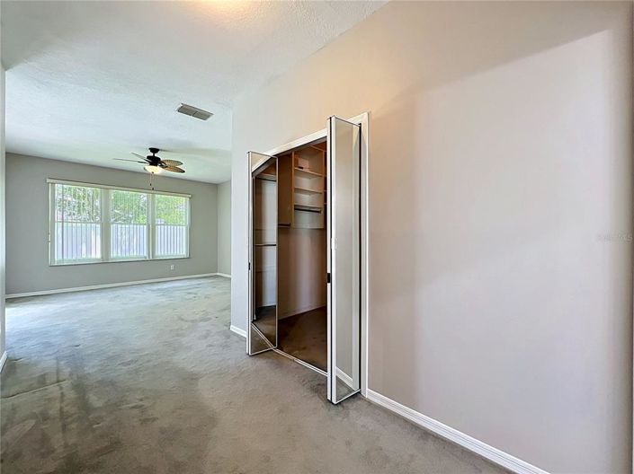 Image No.25-4 Bed House for sale