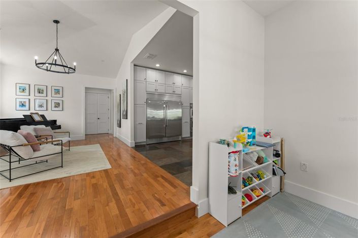 Image No.12-3 Bed House for sale