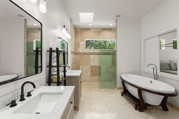 Image No.44-3 Bed House for sale
