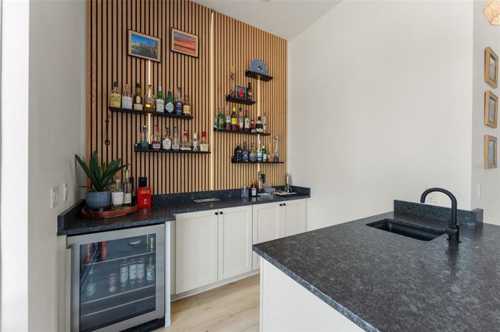 Image No.56-3 Bed House for sale