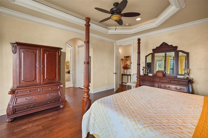 Image No.28-5 Bed House for sale
