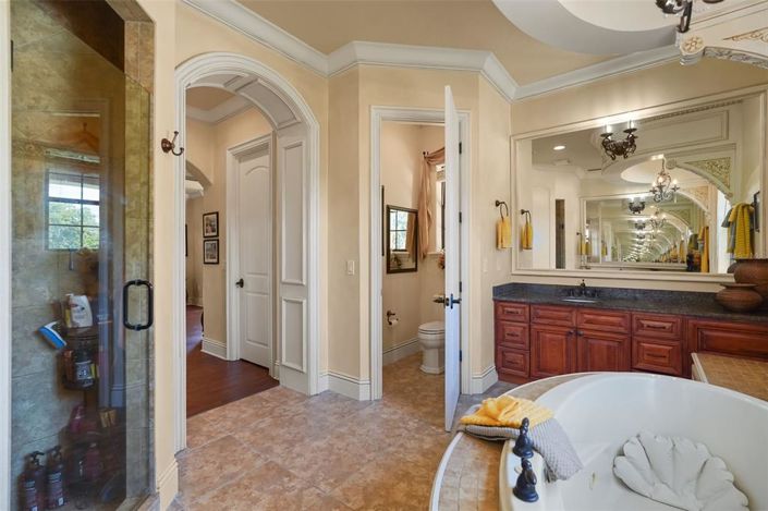 Image No.30-5 Bed House for sale