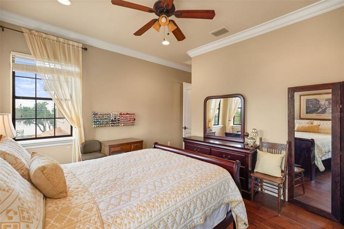 Image No.34-5 Bed House for sale