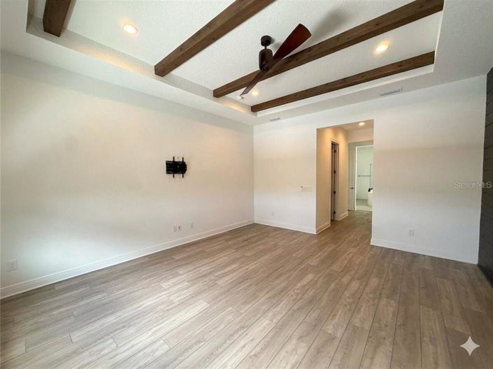 Image No.11-6 Bed House for sale
