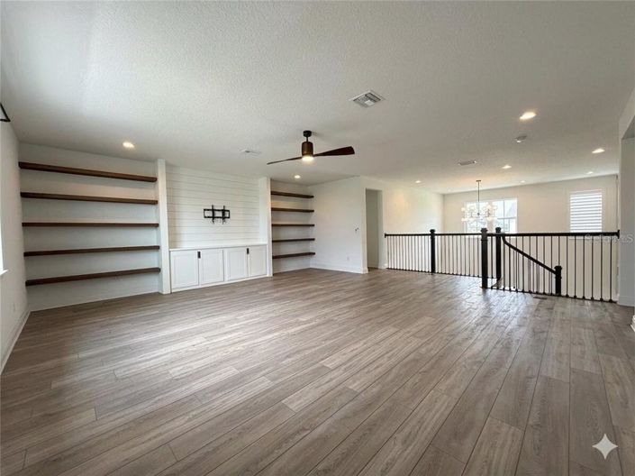 Image No.17-6 Bed House for sale
