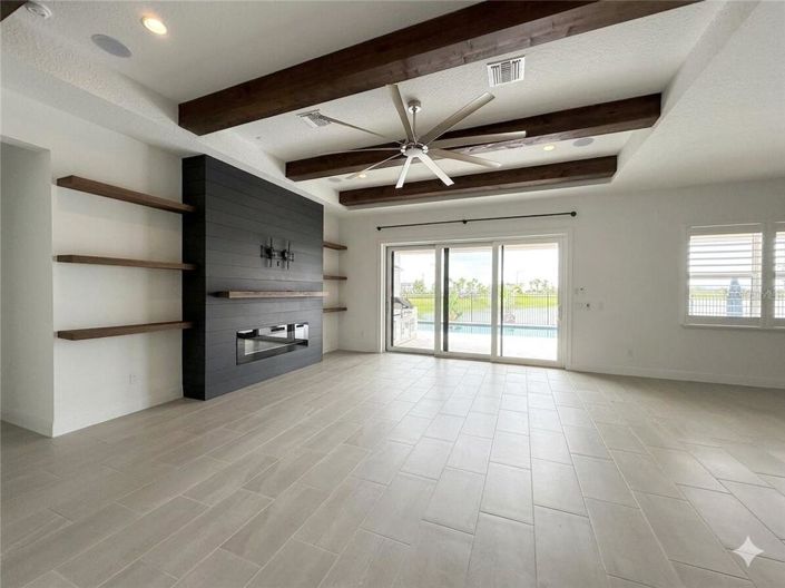 Image No.6-6 Bed House for sale