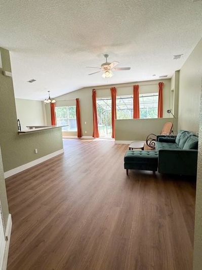 Image No.14-3 Bed House for sale