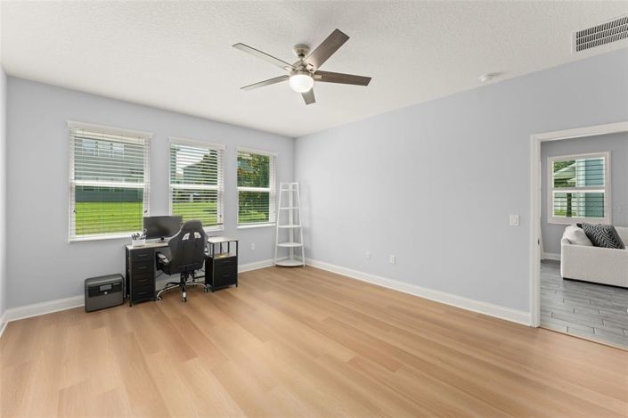 Image No.24-4 Bed House for sale