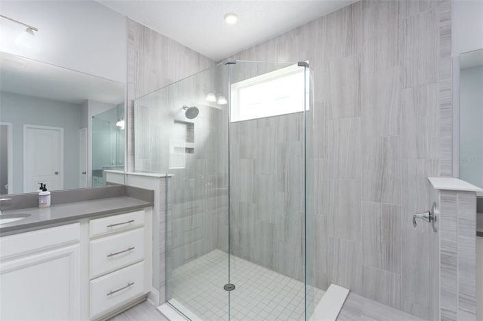 Image No.27-4 Bed House for sale