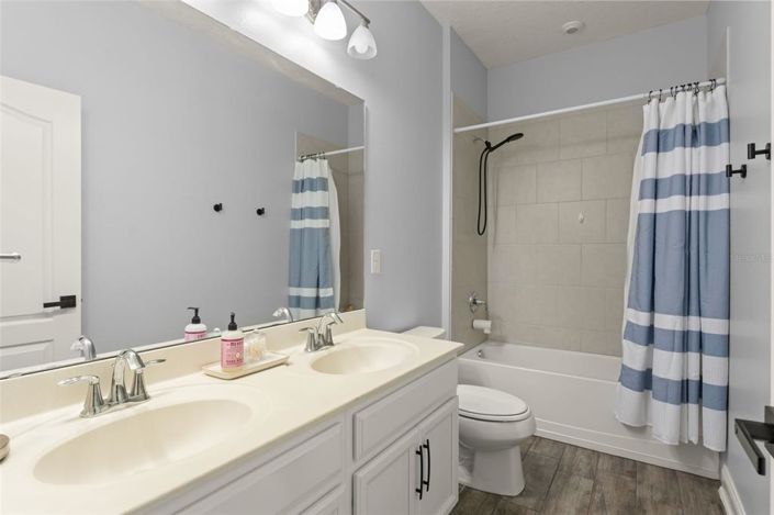 Image No.41-4 Bed House for sale