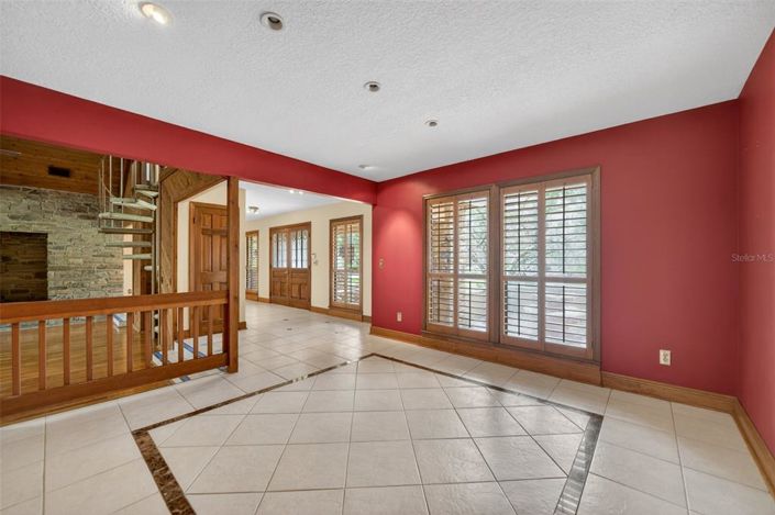 Image No.16-4 Bed House for sale