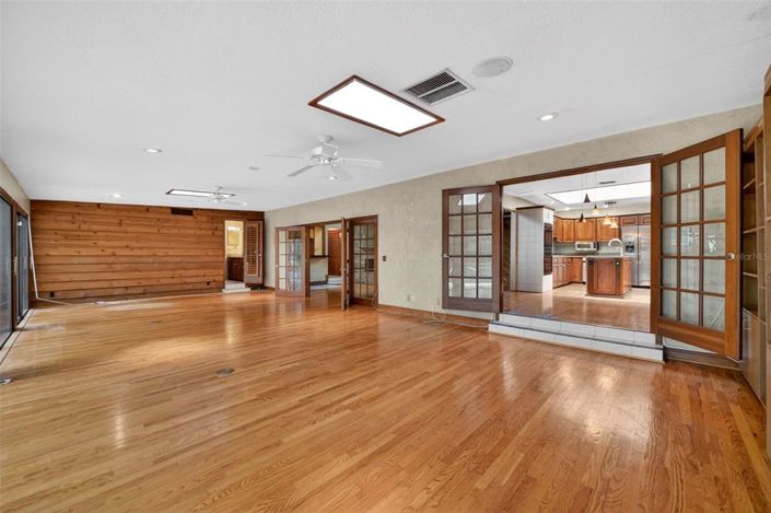 Image No.20-4 Bed House for sale