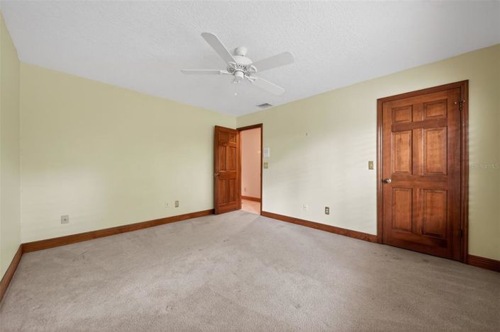 Image No.28-4 Bed House for sale
