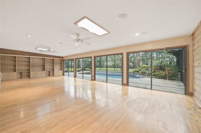 Image No.38-4 Bed House for sale