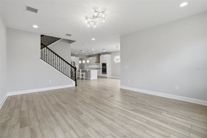 Image No.14-5 Bed House for sale
