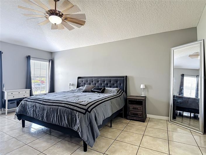 Image No.33-4 Bed House for sale