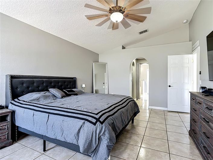 Image No.34-4 Bed House for sale
