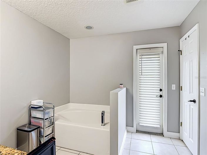 Image No.36-4 Bed House for sale