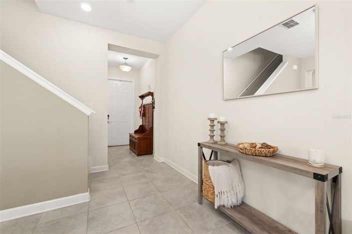 Image No.19-3 Bed Townhouse for sale
