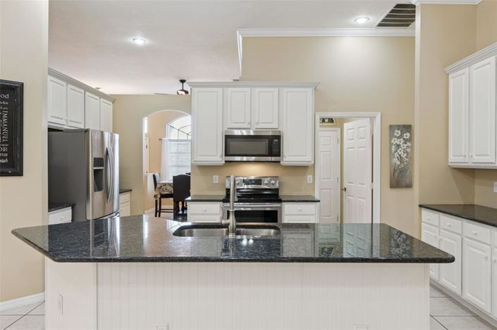 Image No.21-5 Bed House for sale