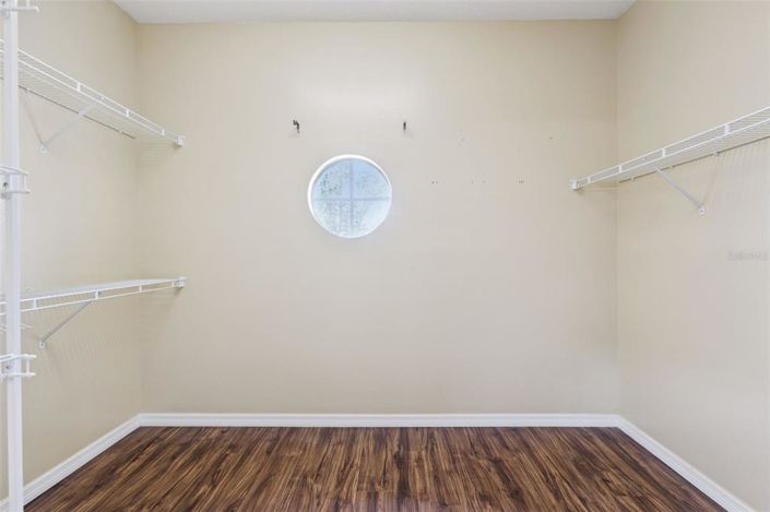 Image No.37-5 Bed House for sale