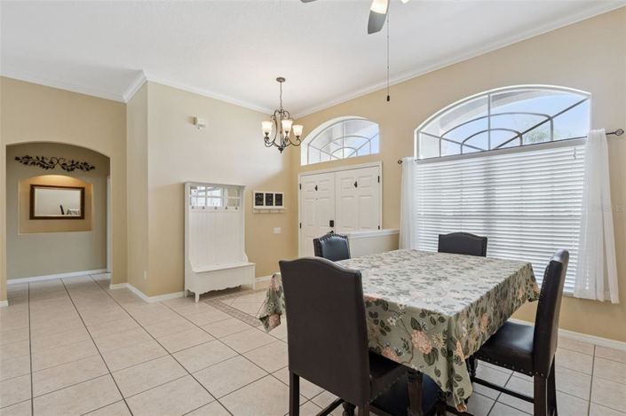 Image No.7-5 Bed House for sale