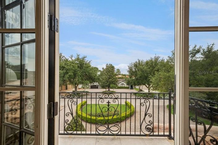 Image No.32-5 Bed House for sale