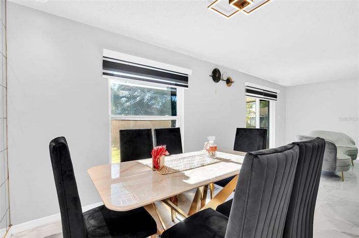 Image No.12-2 Bed House for sale