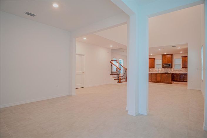 Image No.13-4 Bed House for sale